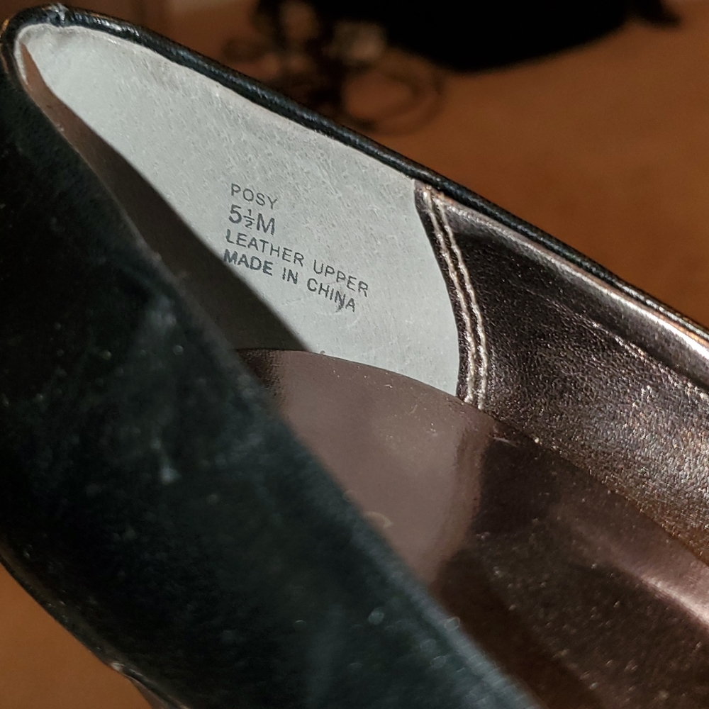 Black high heel - Picture 4 of 4